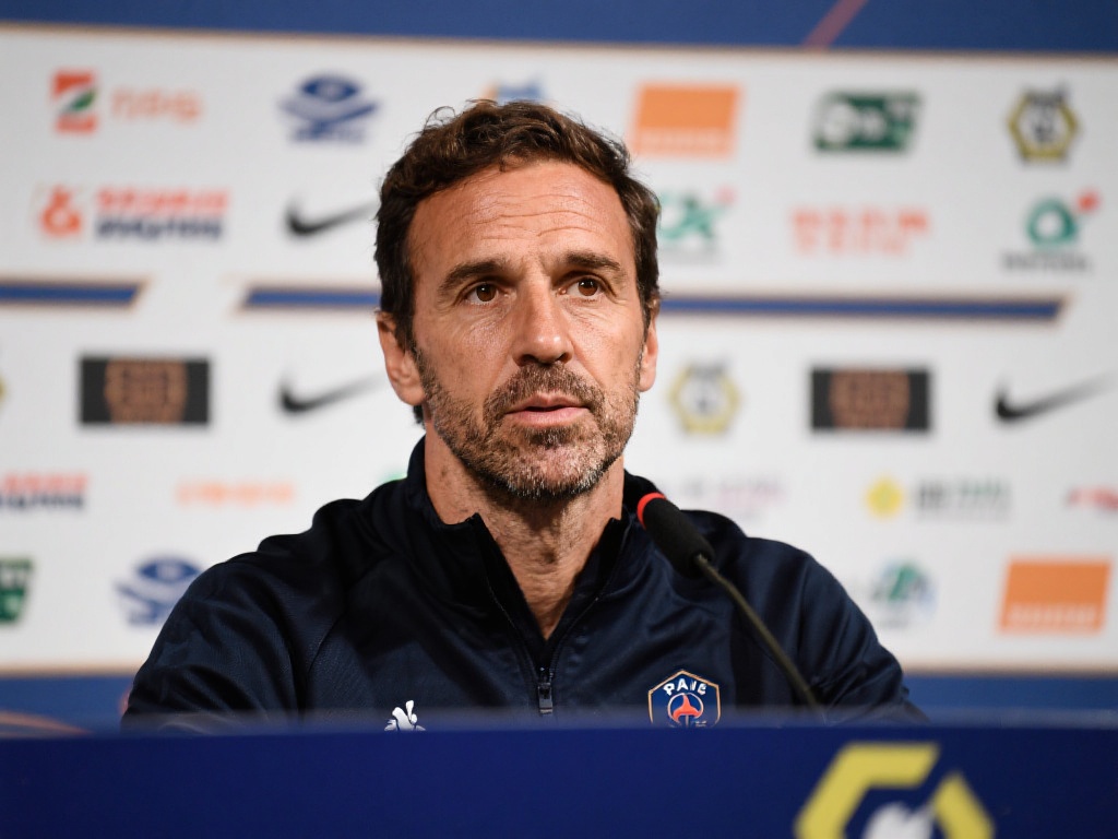 恩里克提到：“法甲培养了无数优秀的球员，