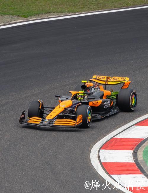 F1比利时大奖赛排位赛：诺里斯摘得杆位，皮亚斯特里紧随其后