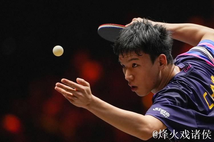 WTT总决赛：向鹏4-2战胜安宰贤晋级男单八强